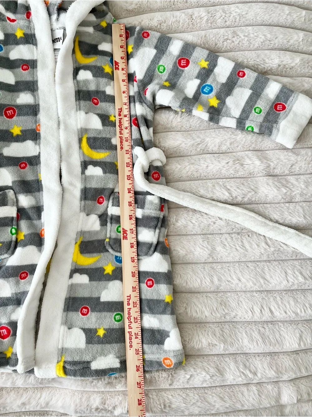 M&M’s World Kids Plush Hooded Robe Gray Candy Print Size XS 4